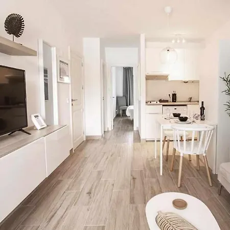 Apartamento Holyhome Premium 101 *