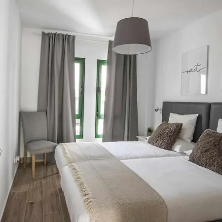 Διαμέρισμα Holyhome Premium *